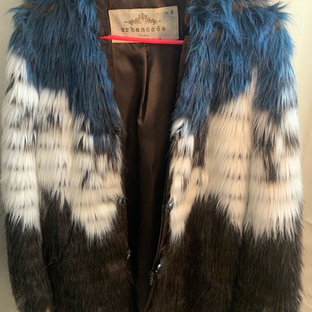 Urbancode faux fur coat